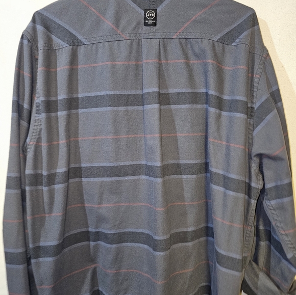 Men's Gray Plaid Casual Button Down Shirt - Picture 9 of 9